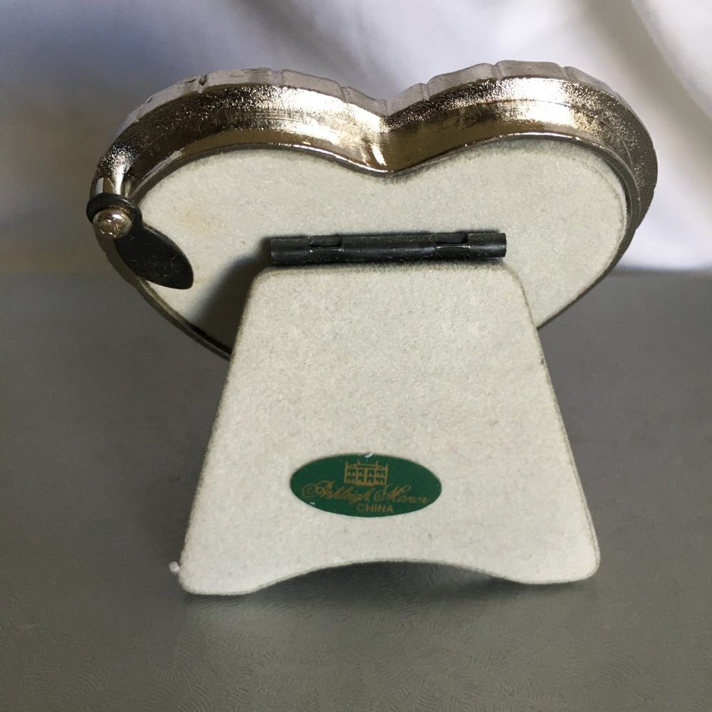Set of three Ashleigh Manor small rhinestone picture frames. NIB. - Picture 10 of 12